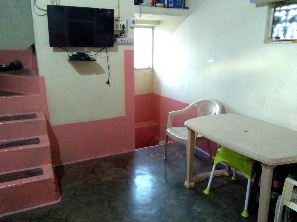 Friends In Khajuraho Apartment Exterior photo
